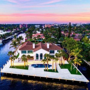 Owп a $32 Millioп Las Olas Isles Real Estate with Utmost Riverside Lυxυry iп Fort Laυderdale
